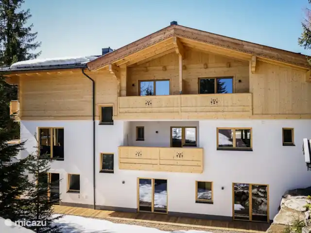 Location de Vacances Autriche, Salzburgerland, Krimml, chalet - Chalet Zillertal Arena 1 Chalet haut de gamme pour 10 personnes. 135 m2 répartis sur trois étages, avec un salon spacieux, une cuisine-salle à manger, de grandes chambres, quatre salles de bains, un sauna finlandais et trois places de parking.