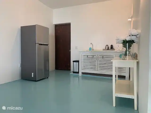 Location de Vacances Curaçao, Banda Ariba (est), Brakkeput Abou, appartement - H&M apartments Curaçao Réfrigérateur spacieux avec compartiment congélateur