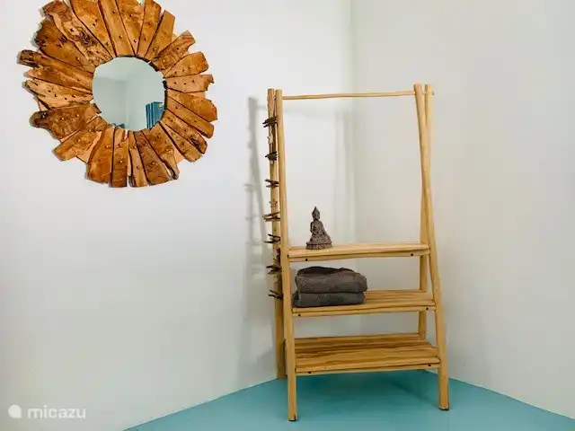 Location de Vacances Curaçao, Banda Ariba (est), Brakkeput Abou, appartement - H&M apartments Curaçao Portant à vêtements (il y a aussi une armoire intégrée)