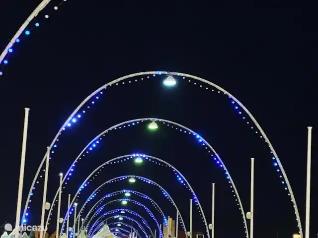Location de Vacances Curaçao, Banda Ariba (est), Brakkeput Abou, appartement - H&M apartments Curaçao Le célèbre pont flottant (Queen Emma Bridge)
