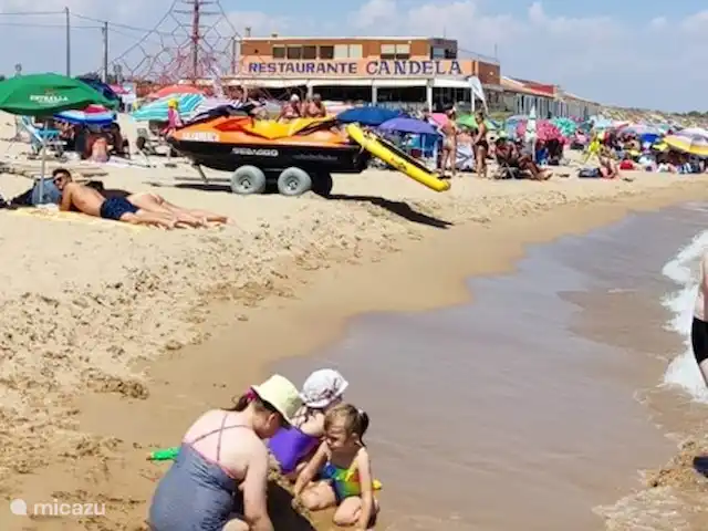 villa huren in Spanje, Costa Blanca, San Fulgencio La Marina – Casa Yepaza * 25 min van Alicante* Strand met restaurant Candela La Marina, hier kan je lunchen.