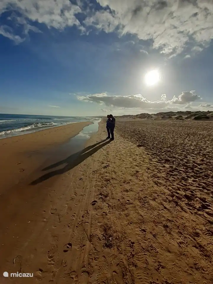 La playa de La Marina, incluso un día de invierno maravilloso para pasear por aquí