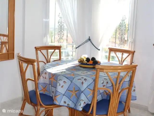 villa huren in Spanje, Costa Blanca, San Fulgencio La Marina – Casa Yepaza * 25 min van Alicante* eettafel / woonkamer
