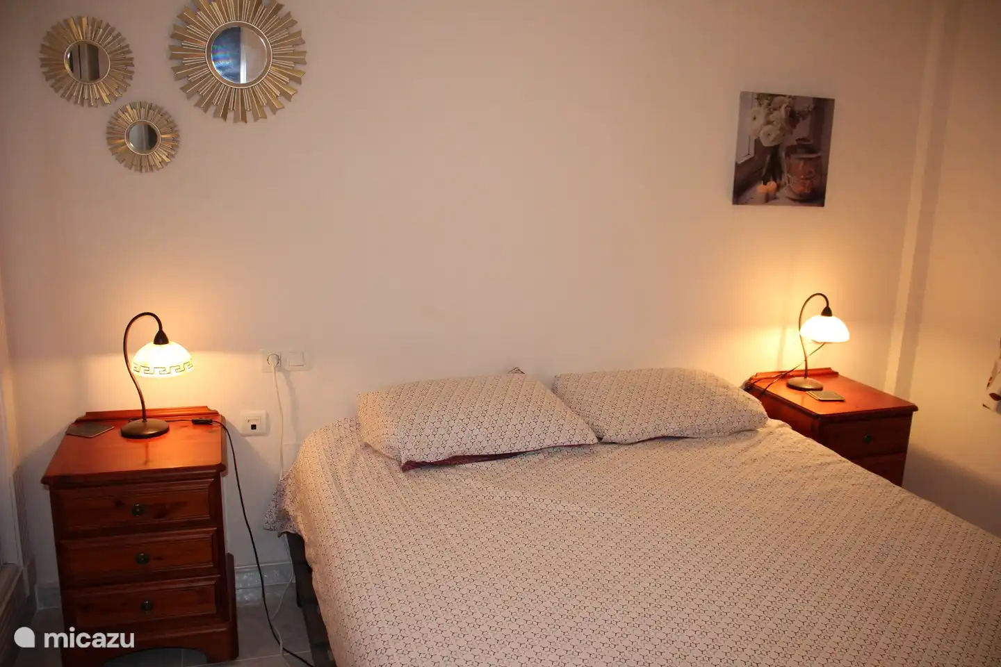 Dormitorio 1 con una cama nueva más grande (tamaño 1,60 x 2,00 m.