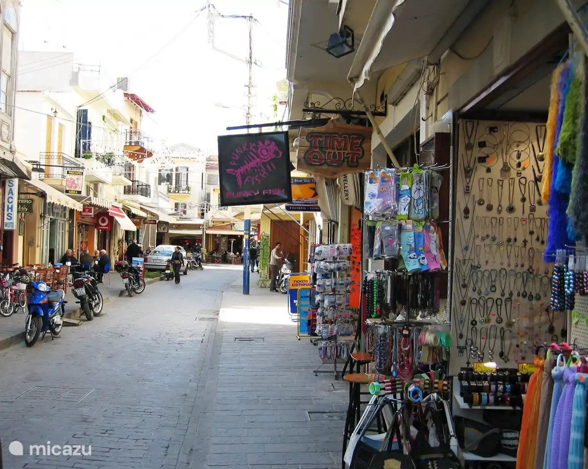 Pequeños callejones en el casco antiguo de Rethymno