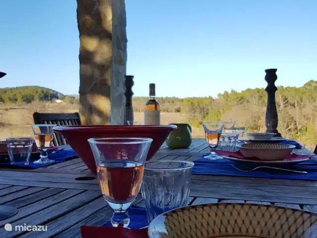 Bastide Poulailler | France, Var, Lorgues - villa Un endroit charmant pour le déjeuner et le dîner