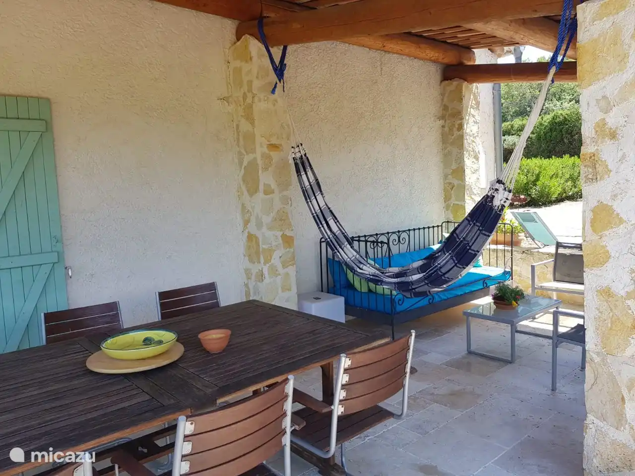 Overdekt terras westzijde