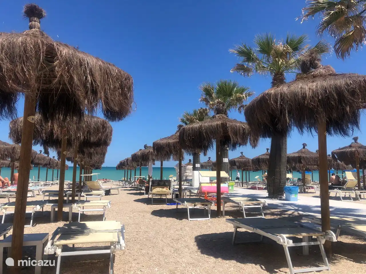 Ausgedehnte Sandstrände in 8 km Entfernung