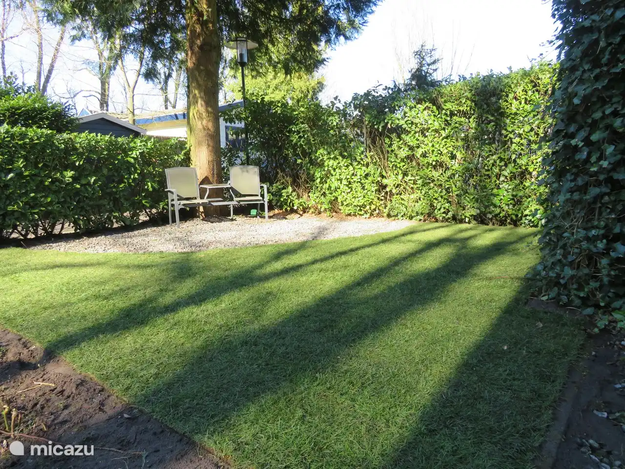 Unser Ferienhaus verfügt über mehrere Sitzgelegenheiten rund ums Haus. So gibt es immer ein sonniges Plätzchen!