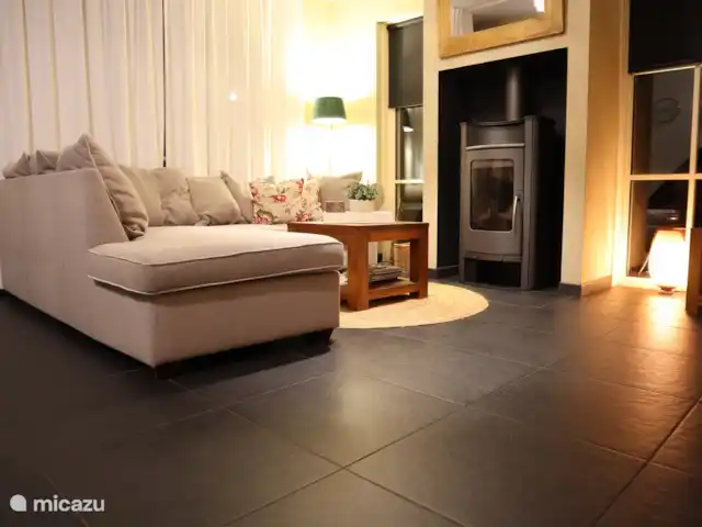Casa Boschlust en Países Bajos, Güeldres, Hulshorst (Veluwemeer) - bungaló Acogedora sala de estar
