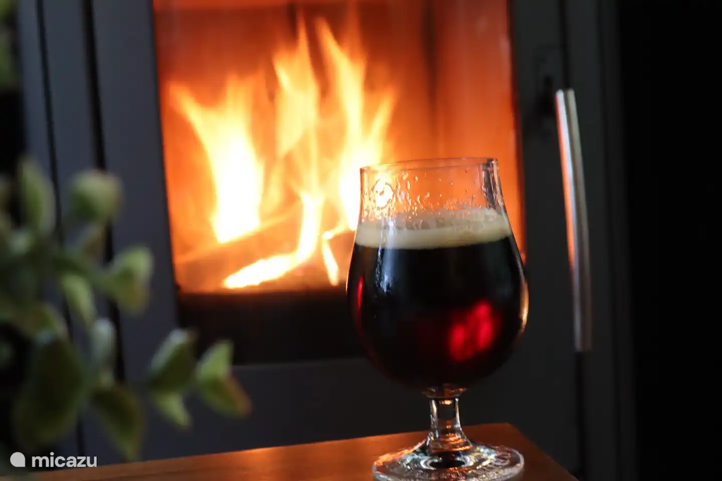 Nach einem schönen Spaziergang ist Entspannung am Kamin sicherlich keine Strafe! Das Holz wird während Ihres Aufenthalts geliefert.