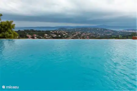 Vakantiehuis Frankrijk, Côte d´Azur, Sainte-Maxime villa Villa Amelie met zwembad en zeezicht