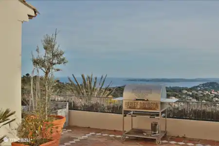 Vakantiehuis Frankrijk, Côte d´Azur, Sainte-Maxime villa Villa Amelie met zwembad en zeezicht
