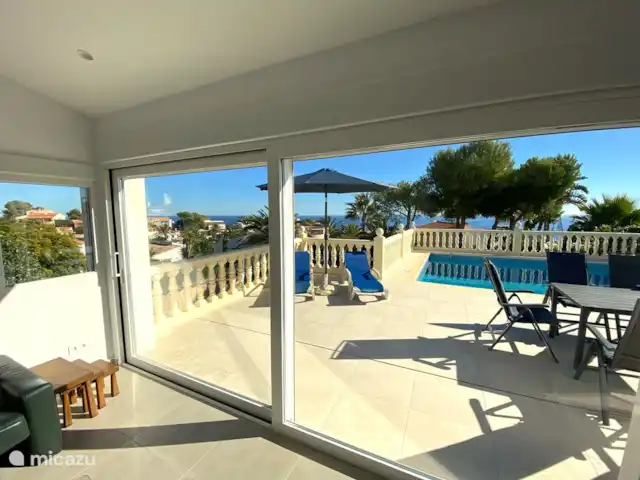 Vista Solvarez avec des VUES PARFAITES SUR LA MER | Espagne, Costa Blanca, Jávea - villa Même en hiver (photo de décembre 2023), vous pouvez profiter de la vue sur la mer Méditerranée à l’intérieur.