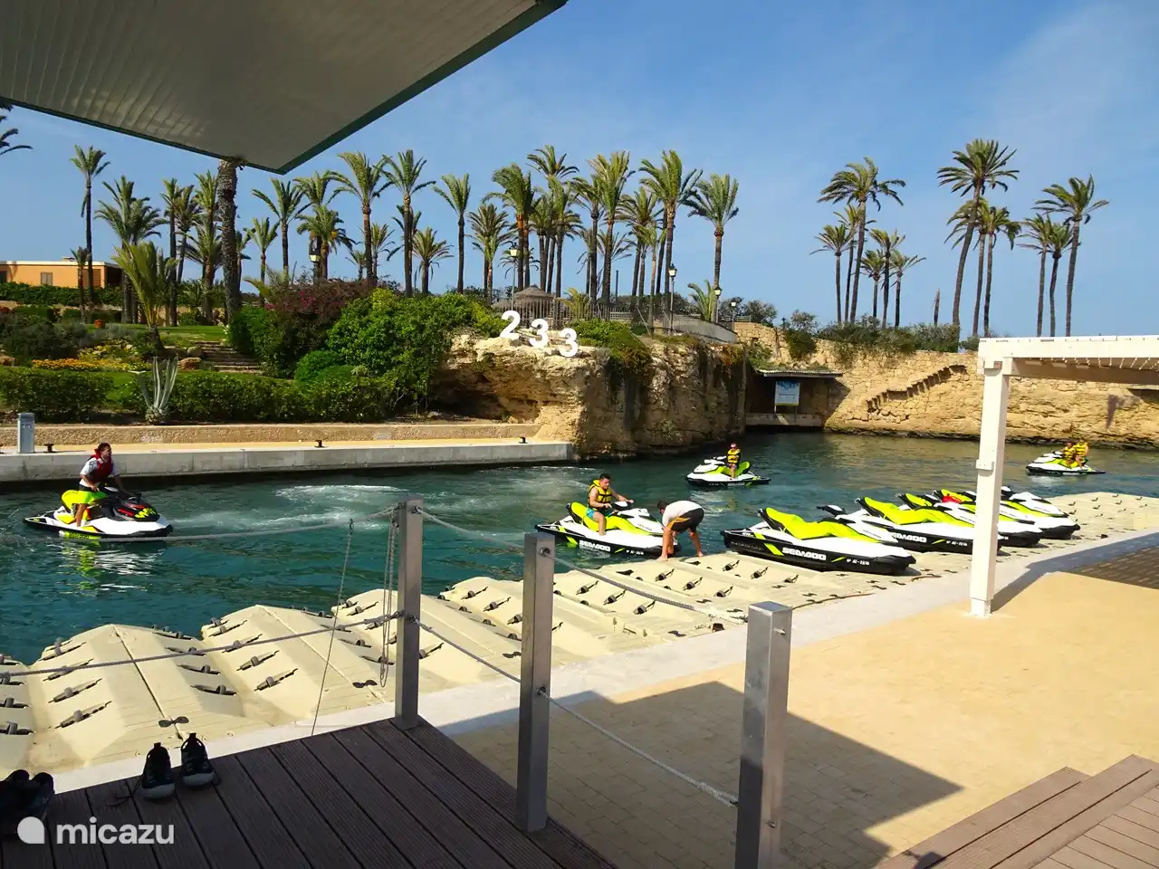 Genießen Sie eine Jetski-Fahrt entlang der beeindruckenden Küste von Javea nach Calpe. Empfohlen!