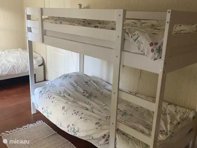 Location de Vacances France, Dordogne, Degagnac, maison de vacances - La Chouette Chambre avec lits superposés 2