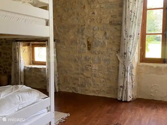Location de Vacances France, Dordogne, Degagnac, maison de vacances - La Chouette Fenêtre de la chambre 2