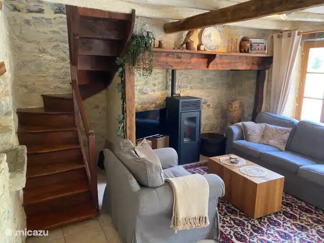 Location de Vacances France, Dordogne, Degagnac, maison de vacances - La Chouette Salon