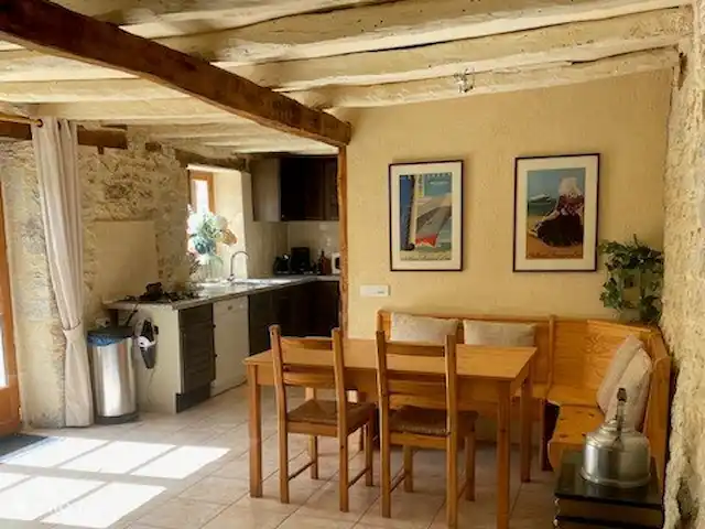 Location de Vacances France, Dordogne, Degagnac, maison de vacances - La Chouette Table à manger / cuisine