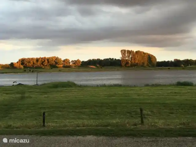 Location de Vacances Pays-Bas, Utrecht, Wijk bij Duurstede, maison de vacances - Lieu unique sur l'eau Le soleil du soir