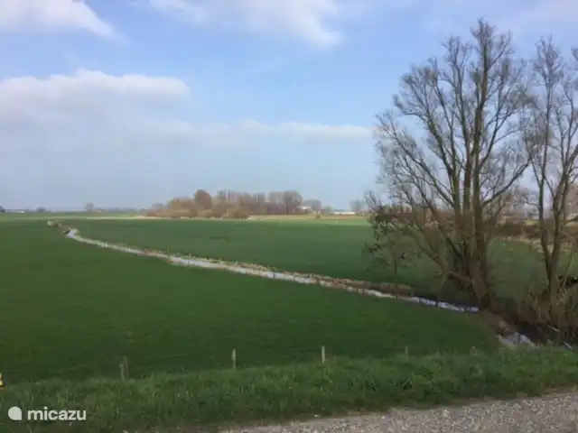 Location de Vacances Pays-Bas, Utrecht, Wijk bij Duurstede, maison de vacances - Lieu unique sur l'eau La maison est en pleine nature. Vous arriverez à la maison par cette route de campagne.