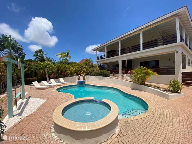 Nachtleven / uitgaan, Curaçao, Banda Ariba (oost), Jan Thiel, vakantiehuis Vakantie Villa Micazu Curacao 25 p