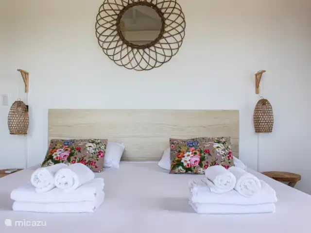 vakantiehuis huren in Curaçao, Banda Ariba (oost), Jan Thiel – Vakantie Villa Micazu Curacao 25 p slaap kamers