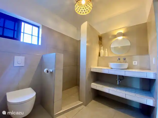 vakantiehuis huren in Curaçao, Banda Ariba (oost), Jan Thiel – Vakantie Villa Micazu Curacao 25 p badkamers
