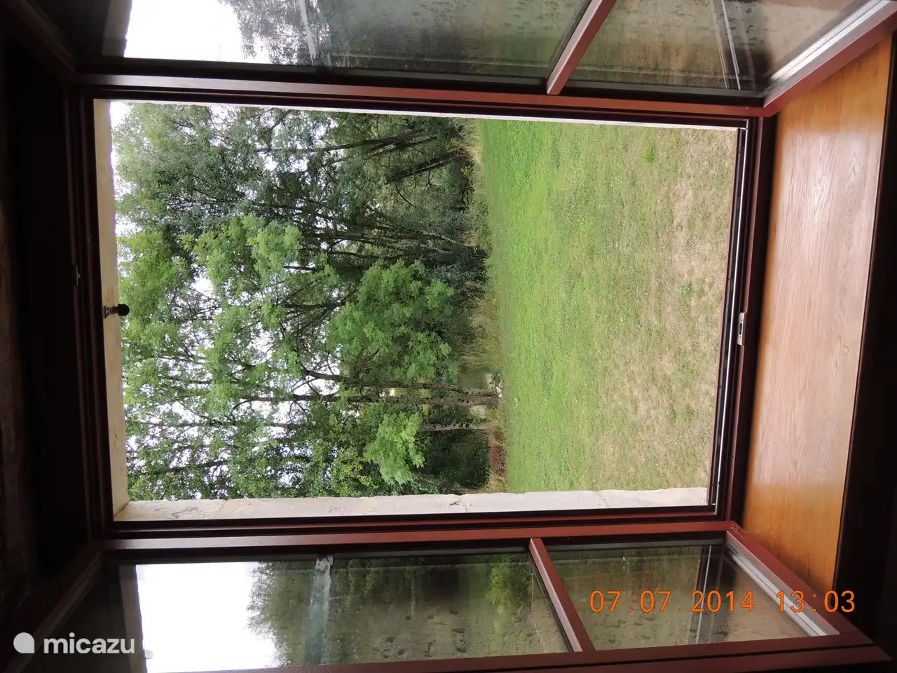 View from the 1st floor on the garden.