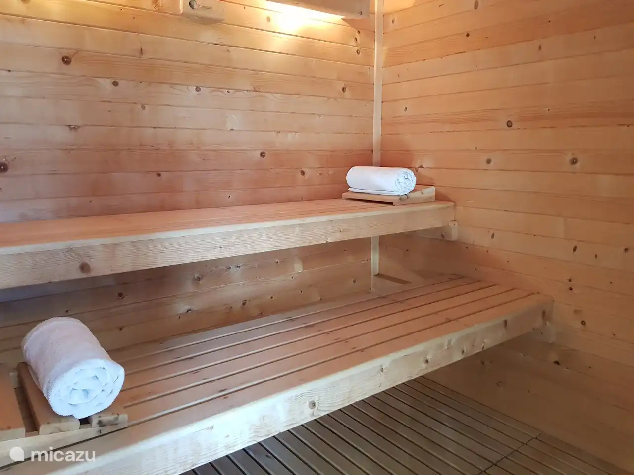 die sauna selbst.