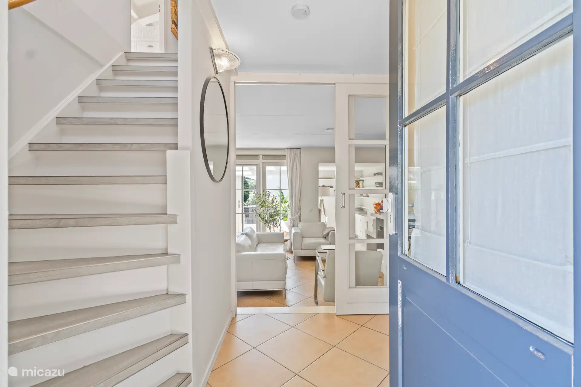 Eingang, Treppe, Wohnzimmer