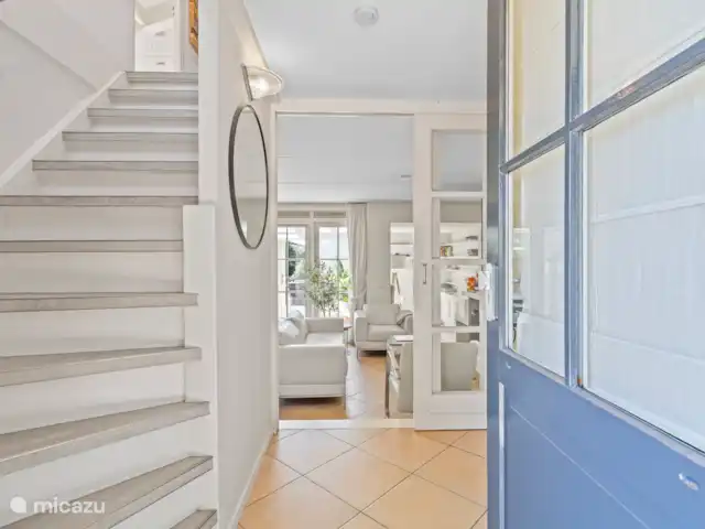 Le plus bel endroit de Noordwijk | Pays-Bas, Hollande méridionale, Noordwijk - maison de vacances Entrée, escalier, salon