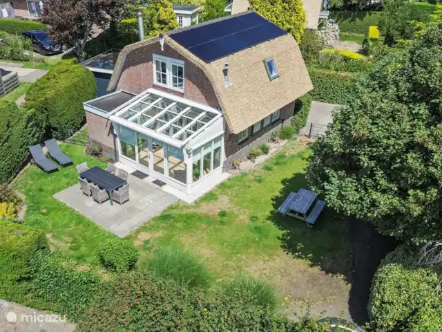 Le plus bel endroit de Noordwijk | Pays-Bas, Hollande méridionale, Noordwijk - maison de vacances Vue de dessus sur le jardin.