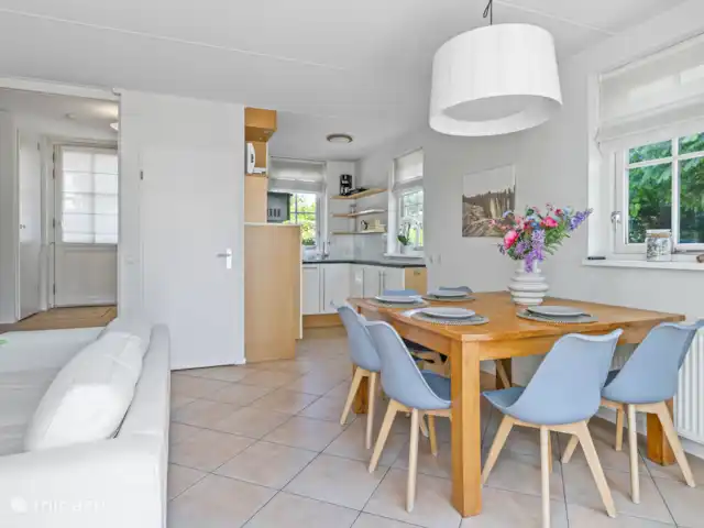 Le plus bel endroit de Noordwijk | Pays-Bas, Hollande méridionale, Noordwijk - maison de vacances Table à manger avec cuisine