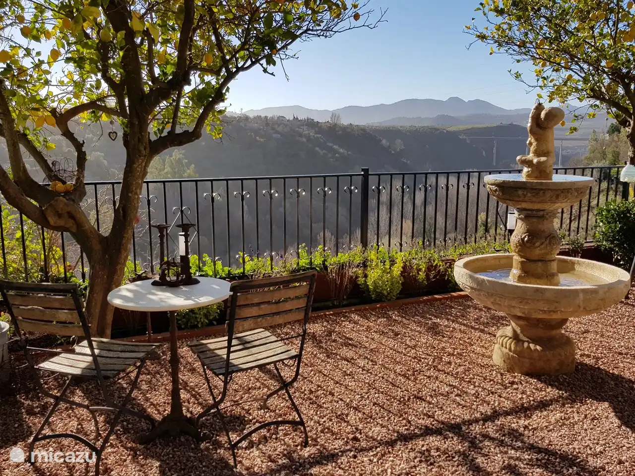 Setz dich einfach hin, sag nichts ... starre nach vorn.