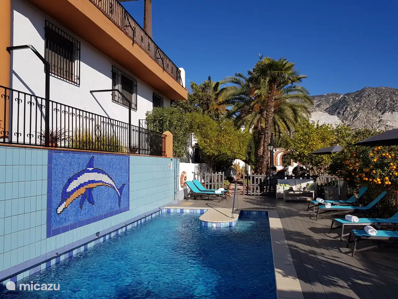 Nun, klares blaues Wasser, genau wie ein blauer Himmel ...