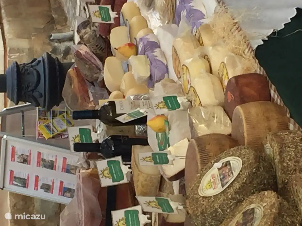 Aquí se usa mucho juego en la cocina de Machigiane. En los mercados encontrarás todo tipo de productos auténticos de la región.