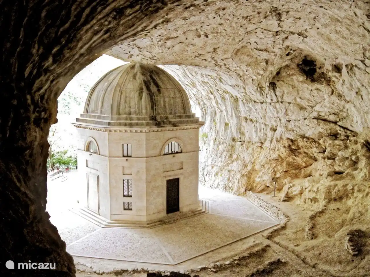 Un tesoro escondido en las colinas de Genga cerca de Villa San Vitale