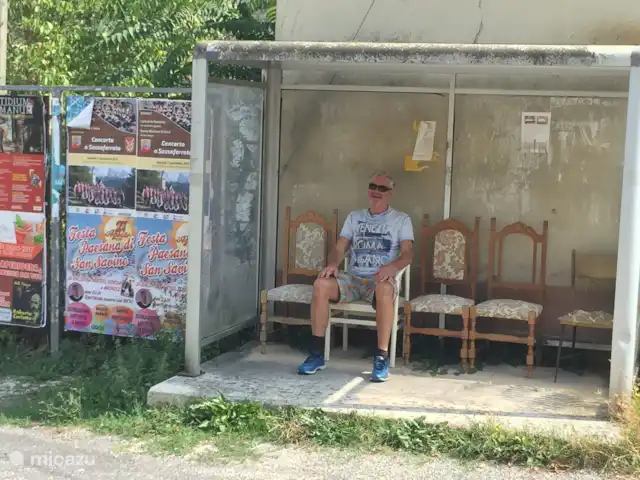 Villa San Vitale Bed & Breakfast 2p huren in Italië, Marche, San Lorenzo In Campo - bed & breakfast Juweeltjes in de buurt van Villa San Vitale: oude nog gebruikte bushalte in  Cabernardi