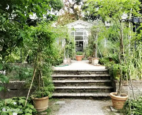 Joya cerca de Villa San Vitale: Orto Botanico Pierina Scaramella Dell'Universita Degli Studi Di Urbino. Jardín Botánico de la Universidad de Urbino
