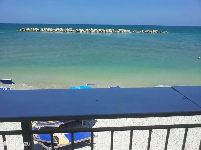 Gemas cerca de Villa San Vitale: vista a la playa desde un restaurante favorito en Marzocca