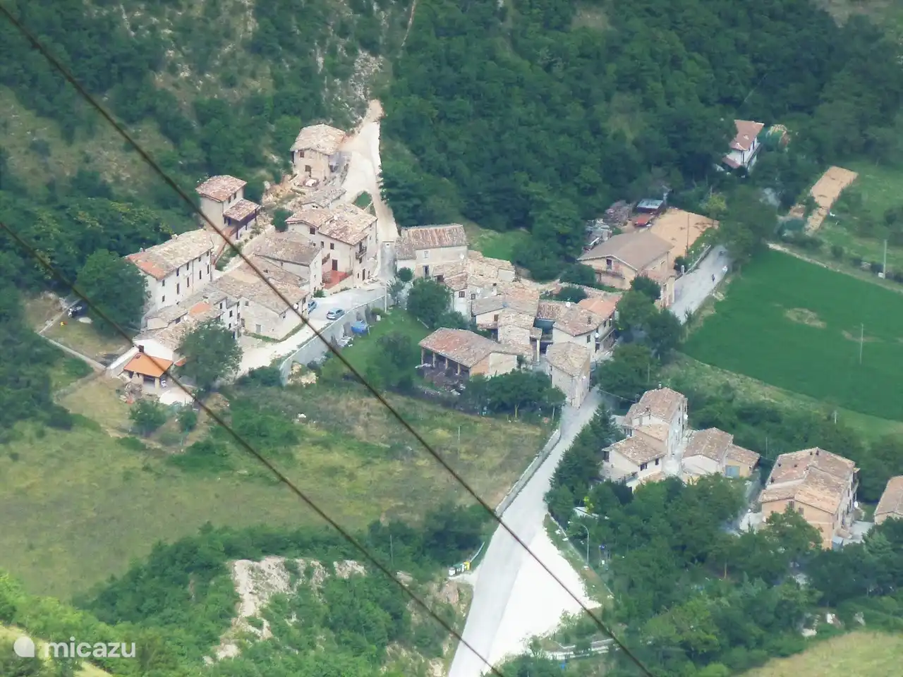 Gemas cerca de Villa San Vitale: ascensor a Monte Catria donde hay una pequeña trattoria encantadora