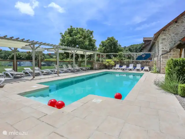 La Bergerie | France, Saône-et-Loire, La Grande-Verrière - maison de vacances Piscine chauffée sans chlore
Avec nettoyage bio-UV