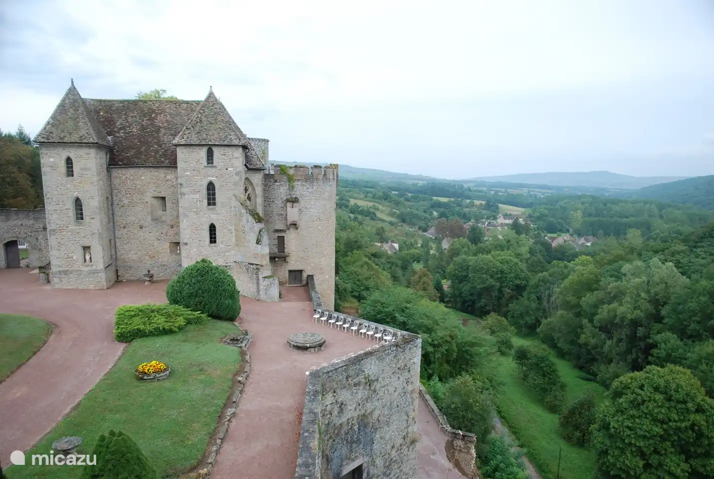 Weinschloss in Couches