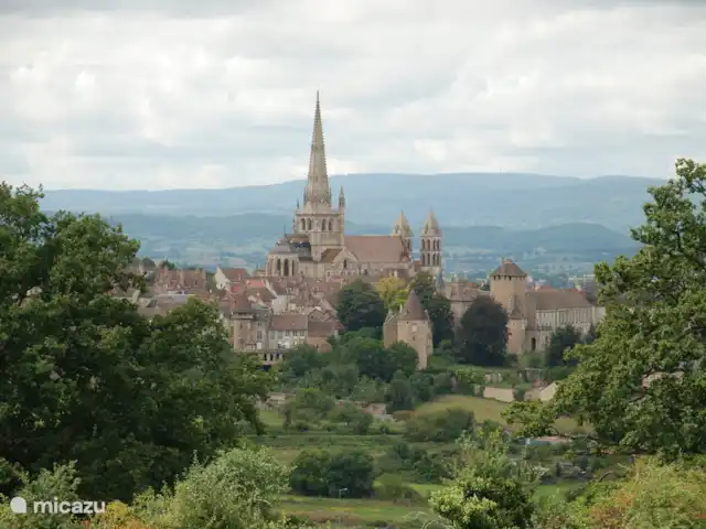 La Bergerie | France, Saône-et-Loire, La Grande-Verrière - maison de vacances Cathédrale et remparts d'Autun