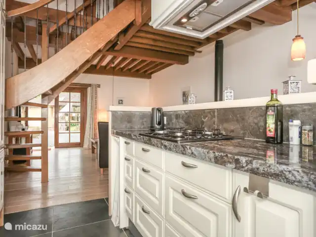 La Bergerie | France, Saône-et-Loire, La Grande-Verrière - maison de vacances Cuisine ouverte avec confort gaz 4 feux