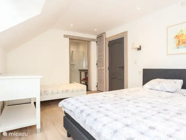 La Bergerie | France, Saône-et-Loire, La Grande-Verrière - maison de vacances Grande chambre avec lit King size et lit d'appoint