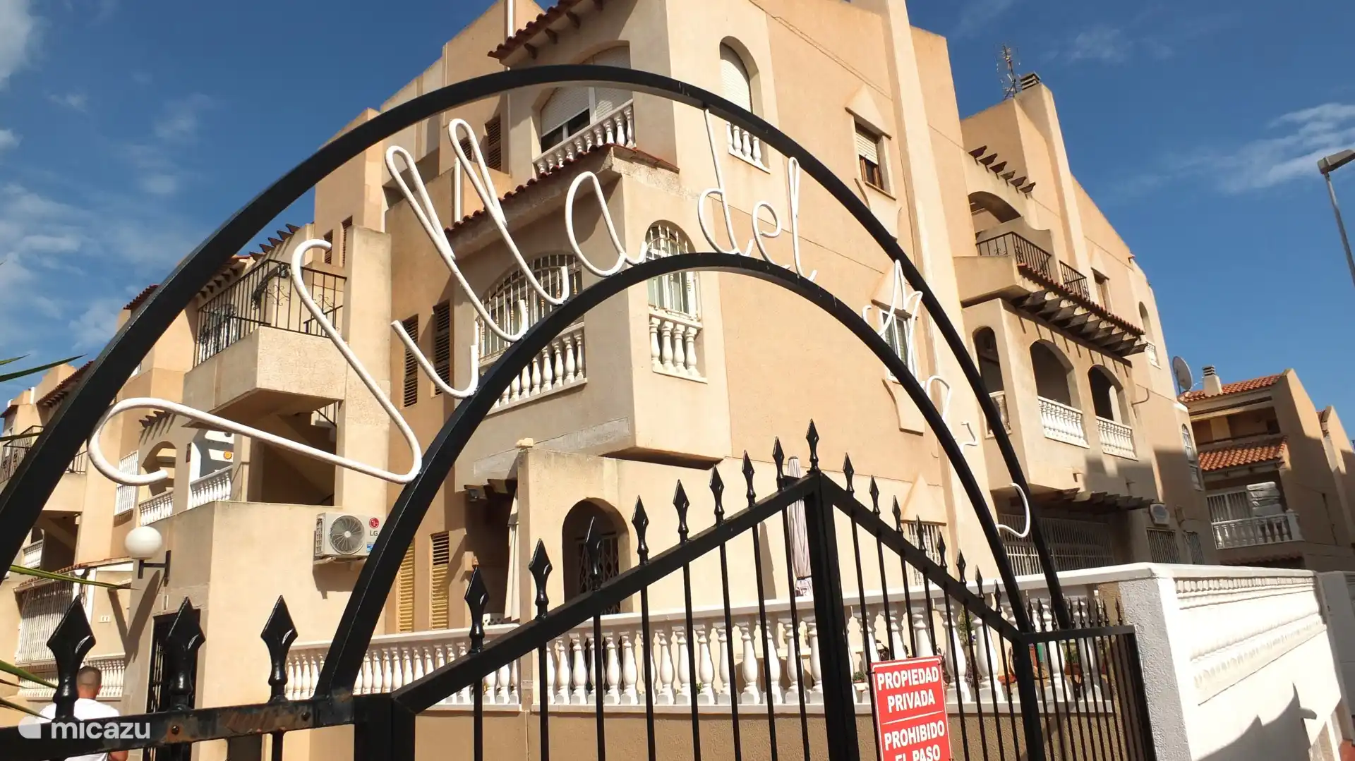 El apartamento forma parte del complejo Vila del Mar 2