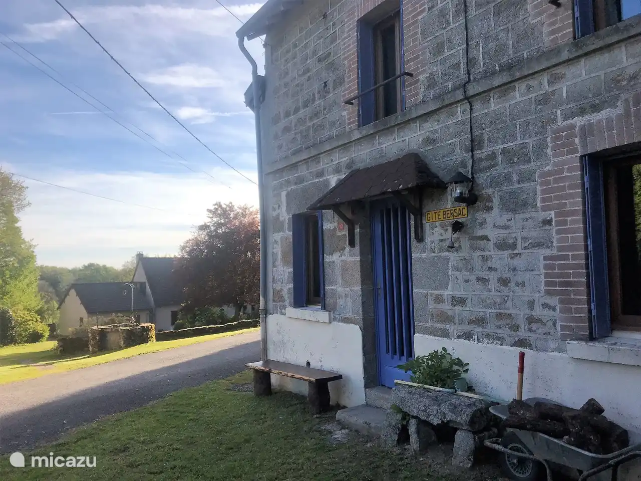 Hout gehakt voor de houtkachel