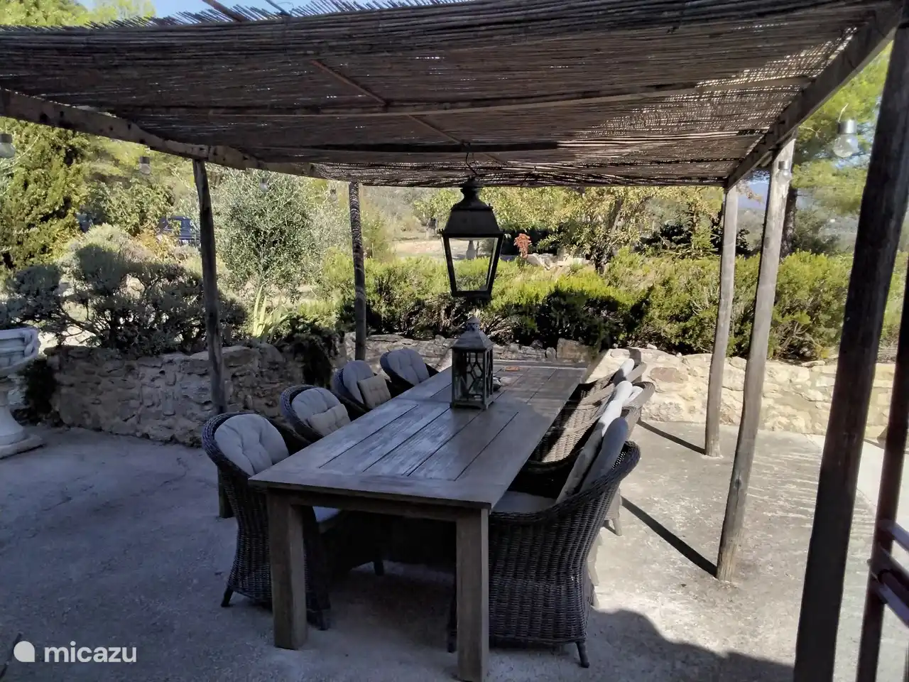 Esstisch für 10 Personen 